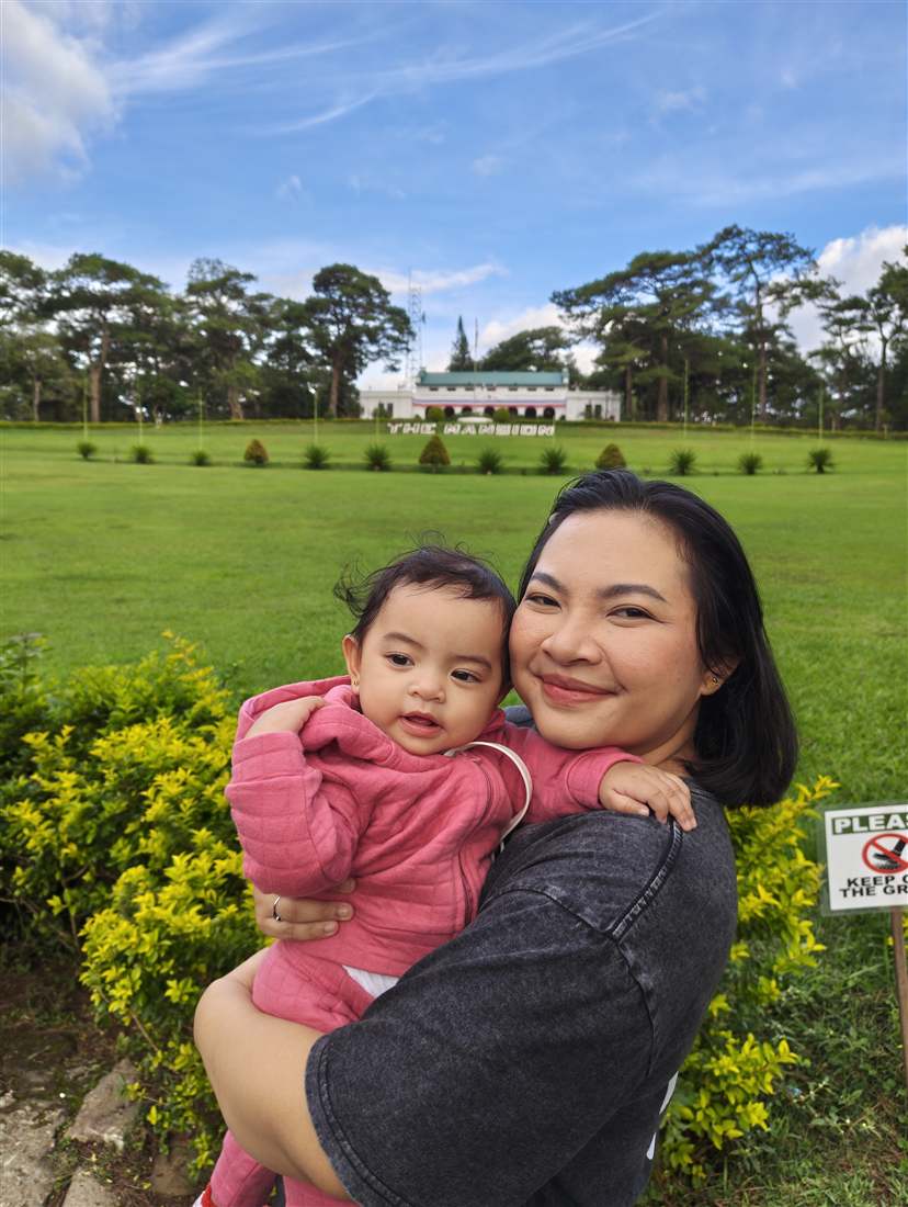 Hailee with her mother at The Mansion in Baguio